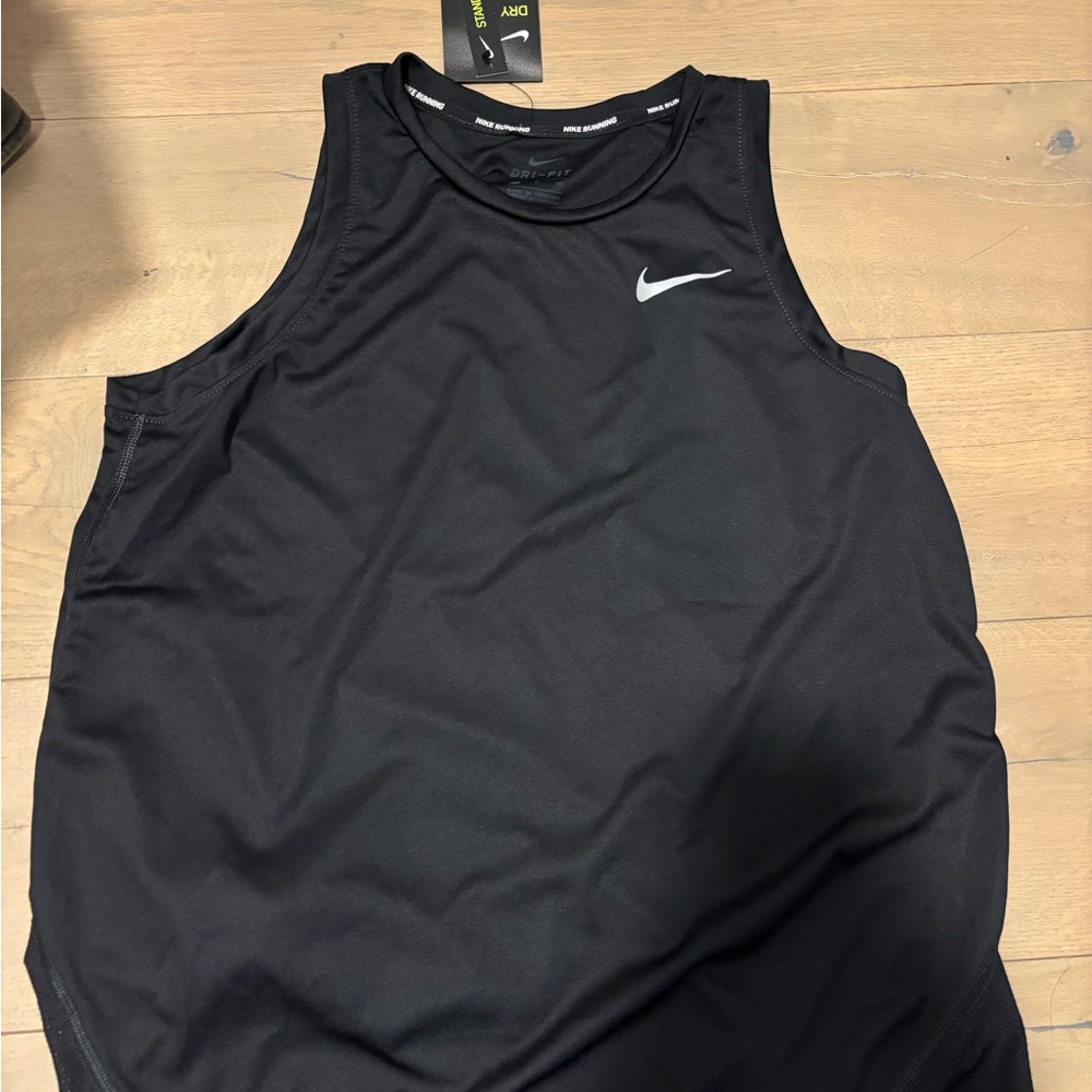 Nike Women’s Black Sleeveless Tank